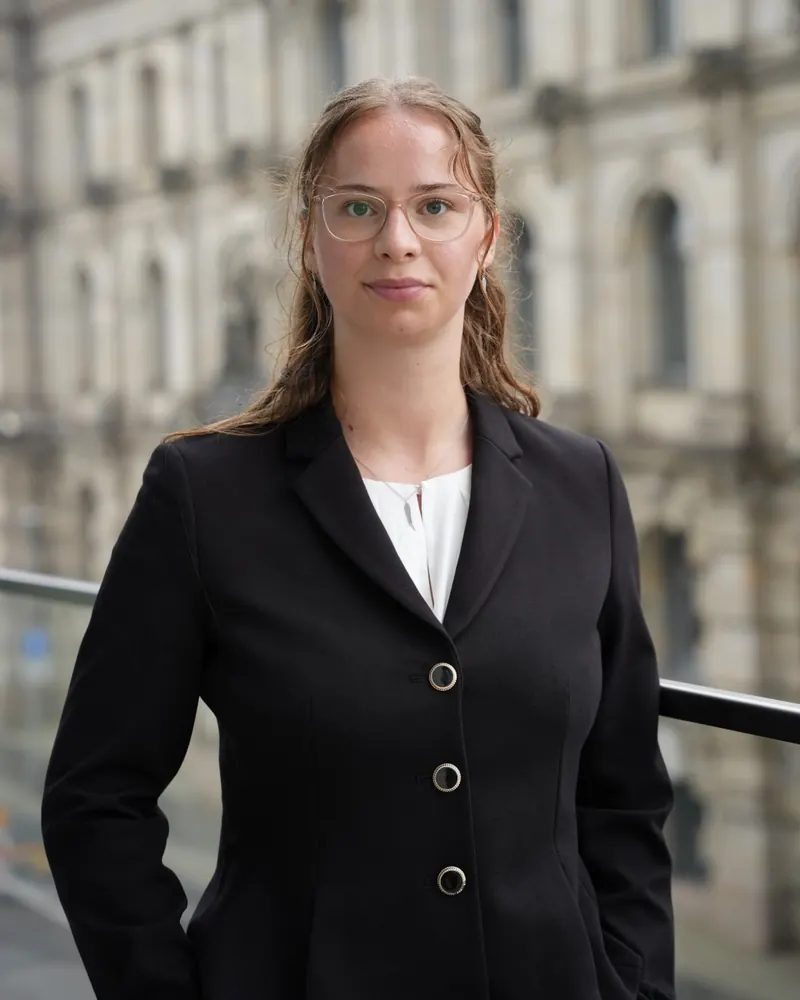 Portrait of Sarah Jansen